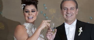 Yadhira Carrillo reveló por qué no quiso tener hijos con su esposo Juan Collado Yadhira Carrillo reveló por qué no quiso tener hijos con su esposo Juan Collado