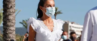 La Reina Letizia y su nuevo color favorito del verano para marcar estilo en España La Reina Letizia y su nuevo color favorito del verano para marcar estilo en España