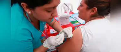 Rusia ofreció su vacuna para combatir la COVID-19 a EsSalud mediante su embajador Rusia ofreció su vacuna para combatir la COVID-19 a EsSalud mediante su embajador