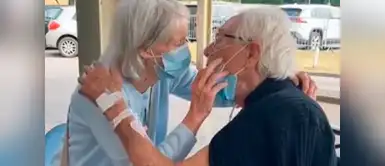 Pareja de ancianos se reencuentra tras meses separados por la COVID-19 | VÍDEO Pareja de ancianos se reencuentra tras meses separados por la COVID-19 | VÍDEO