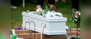 Niña declarada muerta "revive" y se levanta de su ataúd en pleno funeral | VÍDEO Niña declarada muerta "revive" y se levanta de su ataúd en pleno funeral | VÍDEO