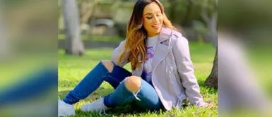 Ethel Pozo nos devela dos looks fáciles con falda y zapatillas para esos días de sol Ethel Pozo nos devela dos looks fáciles con falda y zapatillas para esos días de sol