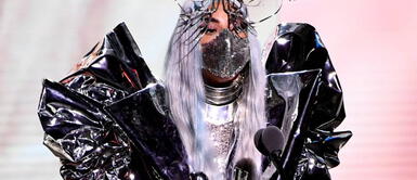 Conoce al peruano que diseñó el excéntrico cubrebocas de Lady Gaga en los VMA's Conoce al peruano que diseñó el excéntrico cubrebocas de Lady Gaga en los VMA's