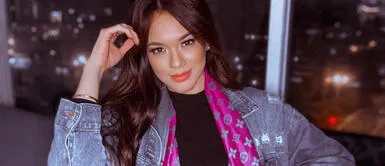 Jazmín Pinedo trae devuelta moda de los 2000's con outfit de denim Jazmín Pinedo trae devuelta moda de los 2000's con outfit de denim