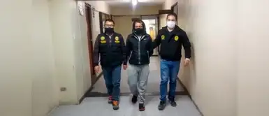 Obrero que asesinó a su esposa fue entregado por su padre a la policía en Arequipa | VÍDEO Obrero que asesinó a su esposa fue entregado por su padre a la policía en Arequipa | VÍDEO