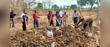 Indonesia: Personas que no usan mascarillas deben cavar tumbas para víctimas de COVID-19 | FOTOS Indonesia: Personas que no usan mascarillas deben cavar tumbas para víctimas de COVID-19 | FOTOS