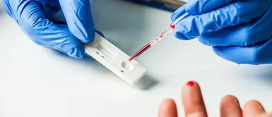 Una prueba COVID-19 de 90 minutos tiene una sensibilidad del 94% Una prueba COVID-19 de 90 minutos tiene una sensibilidad del 94%