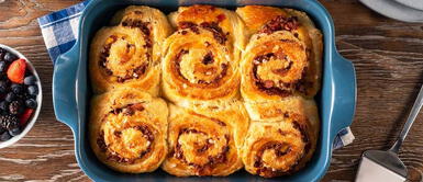 Exquisitos rolls de tocino y queso para un desayuno especial Exquisitos rolls de tocino y queso para un desayuno especial