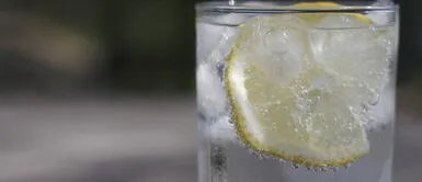 ¿Qué pasa realmente cuando tomas agua con limón? ¿Qué pasa realmente cuando tomas agua con limón?