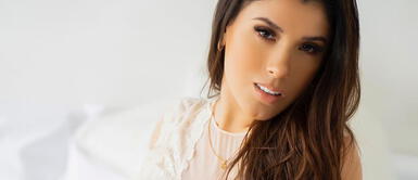 Yahaira Plasencia marca tendencia con osado look con botas XL Yahaira Plasencia marca tendencia con osado look con botas XL