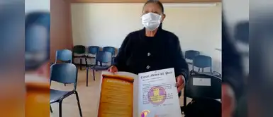 Madre recogió colegiatura de su hijo médico que falleció por la COVID-19 Madre recogió colegiatura de su hijo médico que falleció por la COVID-19