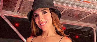 Rosángela Espinoza conquista con vestido negro que estiliza su figura Rosángela Espinoza conquista con vestido negro que estiliza su figura