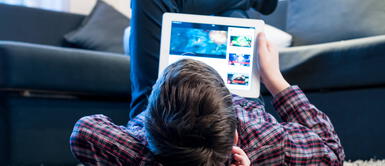 Jonathan Galindo: Peligroso reto viral que ya mató a un niño Jonathan Galindo: Peligroso reto viral que ya mató a un niño