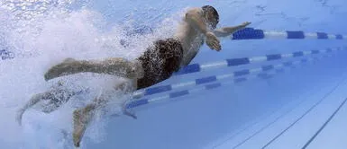 "El coronavirus no lo vas a contraer dentro de la piscina", asegura neumólogo "El coronavirus no lo vas a contraer dentro de la piscina", asegura neumólogo