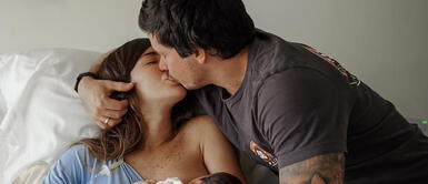 Korina le dedicó divertido mensaje a Mario Hart mientras daba de lactar Korina le dedicó divertido mensaje a Mario Hart mientras daba de lactar