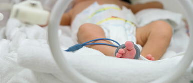 Bebé que nació sin ojos encontró una familia luego de que su madre lo abandonara Bebé que nació sin ojos encontró una familia luego de que su madre lo abandonara