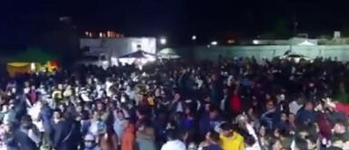 Animador de evento masivo: "Al que le valga ma… el coronavirus, que levante la cerveza” Animador de evento masivo: "Al que le valga ma… el coronavirus, que levante la cerveza”