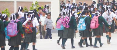 Ipsos: El 59% de peruanos cree que en el 2021 las clases ya deberían ser presenciales Ipsos: El 59% de peruanos cree que en el 2021 las clases ya deberían ser presenciales