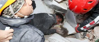 Niña de 3 años es rescatada con vida 91 horas después del terremoto en Turquía Niña de 3 años es rescatada con vida 91 horas después del terremoto en Turquía