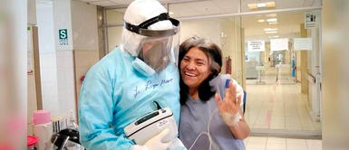 Mujer gana la batalla a la COVID-19 tras estar seis meses hospitalizada Mujer gana la batalla a la COVID-19 tras estar seis meses hospitalizada