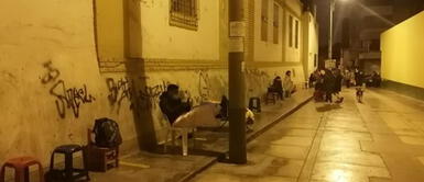 Ancianos madrugaron hoy para recibir vacuna contra la difteria Ancianos madrugaron hoy para recibir vacuna contra la difteria