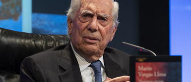 Vargas Llosa tras muertes en marcha: "Dos jóvenes fueron sacrificados absurdamente" Vargas Llosa tras muertes en marcha: "Dos jóvenes fueron sacrificados absurdamente"