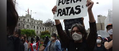 “Dos jóvenes tuvieron que morir para que este desgraciado se vaya” “Dos jóvenes tuvieron que morir para que este desgraciado se vaya”