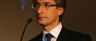 Federico Salazar indignado por violenta reacción de policías en la marcha Federico Salazar indignado por violenta reacción de policías en la marcha