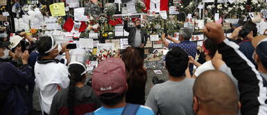 Inti Sotelo: Amigos y familiares dan último adiós a mártir de la generación Bicentenario Inti Sotelo: Amigos y familiares dan último adiós a mártir de la generación Bicentenario