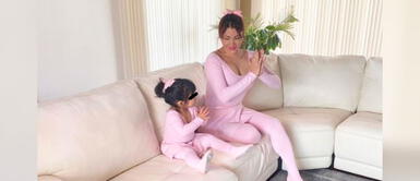El look coordinado de Leslie Castillo y su hija que te encantará El look coordinado de Leslie Castillo y su hija que te encantará