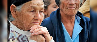 Adultos mayores continúan siendo las "principales víctimas mortales" del COVID-19 Adultos mayores continúan siendo las "principales víctimas mortales" del COVID-19