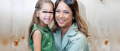 El vestido de organza bordada y tutú que usa la hija de Adamari López El vestido de organza bordada y tutú que usa la hija de Adamari López