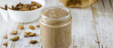 Mantequilla de almendras: el superalimento perfecto para tus desayunos saludables Mantequilla de almendras: el superalimento perfecto para tus desayunos saludables