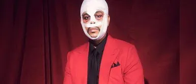 The Weeknd apareció con la cabeza vendada durante los AMAs 2020 The Weeknd apareció con la cabeza vendada durante los AMAs 2020