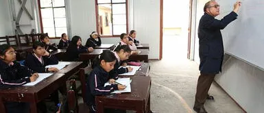 Minedu en colegios: “De ninguna manera quitaremos el curso de religión” Minedu en colegios: “De ninguna manera quitaremos el curso de religión”