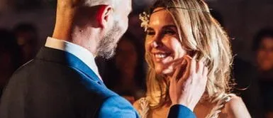 Juliana Oxenford dedica emotivo mensaje a su esposo por aniversario Juliana Oxenford dedica emotivo mensaje a su esposo por aniversario
