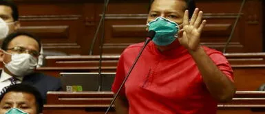 Congresista expone que vacunas contra la COVID-19 “modifican el ADN de la población” Congresista expone que vacunas contra la COVID-19 “modifican el ADN de la población”