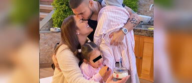 Karen Schwarz y Ezio Oliva disfrutan de su amor en redes Karen Schwarz y Ezio Oliva disfrutan de su amor en redes