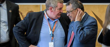 OMS: "Si nos abrazamos en Navidad, los brotes masivos de coronavirus pueden ser brutales" OMS: "Si nos abrazamos en Navidad, los brotes masivos de coronavirus pueden ser brutales"