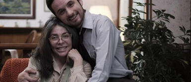 Verónica Castro regresa al cine y celebra el trabajo de su hijo Michelle Verónica Castro regresa al cine y celebra el trabajo de su hijo Michelle