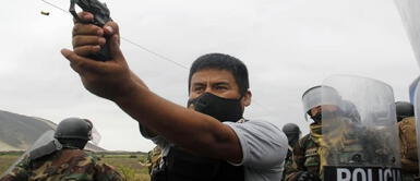 Sagasti sancionará a policías que “desacataron prohibición de uso de armas de fuego” Sagasti sancionará a policías que “desacataron prohibición de uso de armas de fuego”