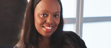 Pat McGrath es nombrada Dama del Reino Unido por la reina Isabel II Pat McGrath es nombrada Dama del Reino Unido por la reina Isabel II
