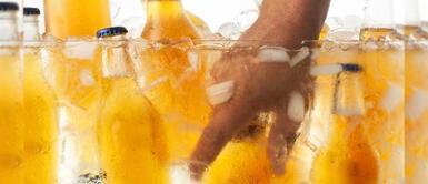 ¿Te vendieron cerveza sin helar? Así puedes enfriar la "chela" en 5 minutos ¿Te vendieron cerveza sin helar? Así puedes enfriar la "chela" en 5 minutos