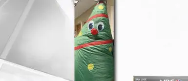 Enfermero disfrazado de árbol en USA provoca 43 infectados y un muerto por COVID-19 en hospital Enfermero disfrazado de árbol en USA provoca 43 infectados y un muerto por COVID-19 en hospital