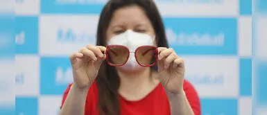 EsSalud advierte que mal uso de lentes de sol puede provocar cáncer en párpados y ceguera EsSalud advierte que mal uso de lentes de sol puede provocar cáncer en párpados y ceguera