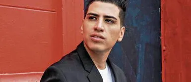 John Kelvin es captando cantando en un show privado John Kelvin es captando cantando en un show privado