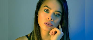 Jossmery Toledo lleva glorioso y romántico vestido con aplicaciones de flores y flecos Jossmery Toledo lleva glorioso y romántico vestido con aplicaciones de flores y flecos