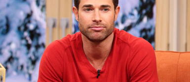 Padre de Sebastián Rulli sufre derrame cerebral y actor viaja a España para cuidarlo Padre de Sebastián Rulli sufre derrame cerebral y actor viaja a España para cuidarlo