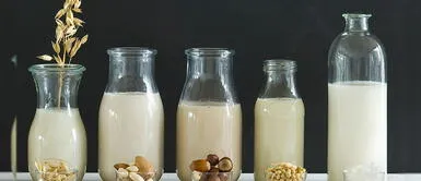 4 recetas de leches veganas Leches veganas: todo sobre su valor nutricional y cómo prepararlas en casa