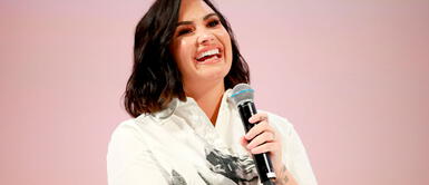Demi Lovato y la manicure en tendencia que devela mensaje de empoderamiento Demi Lovato y la manicure en tendencia que devela mensaje de empoderamiento